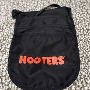 BRAND NEW HOOTERS POUCH